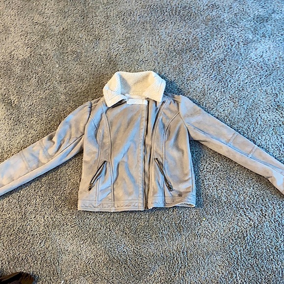 Fur jacket - Picture 1 of 3